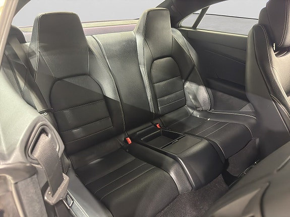 Mercedes-Benz E200 11 of 20
