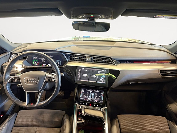 Audi e-tron Sportback 10 of 23