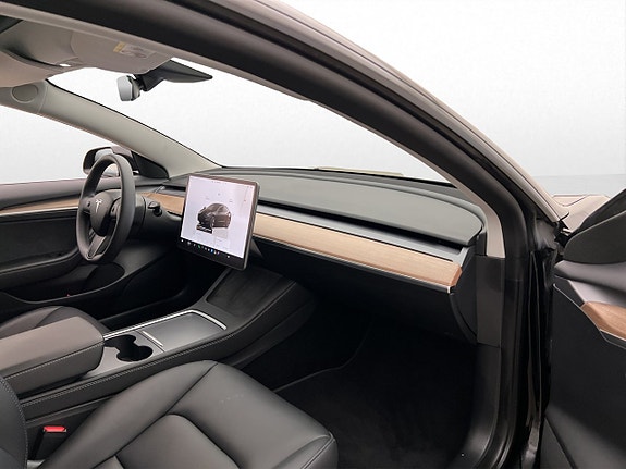 Tesla Model 3 23 of 30