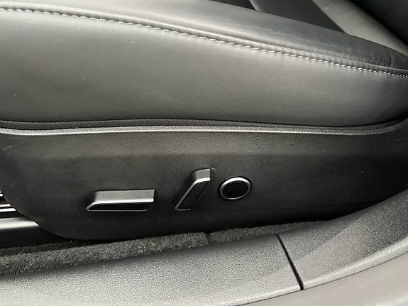 Tesla Model 3 21 of 30