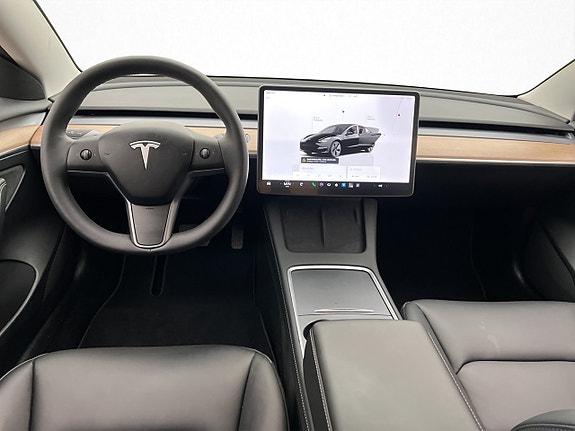 Tesla Model 3 13 of 30