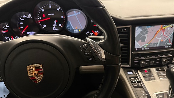 Porsche Panamera 30 of 30