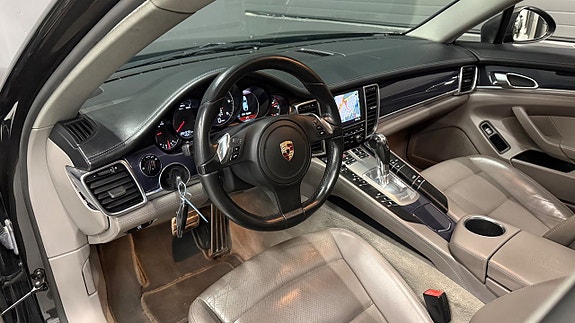 Porsche Panamera 15 of 30