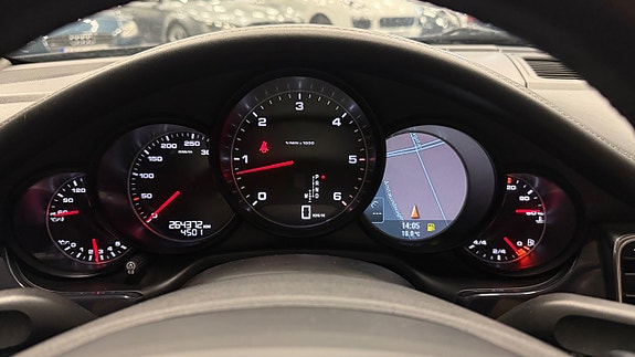 Porsche Panamera 28 of 30