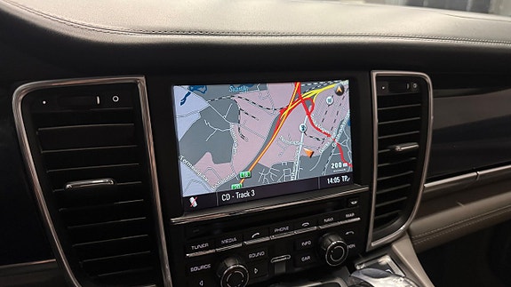 Porsche Panamera 26 of 30