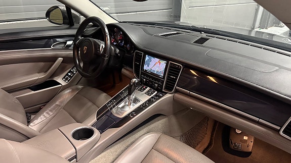 Porsche Panamera 20 of 30