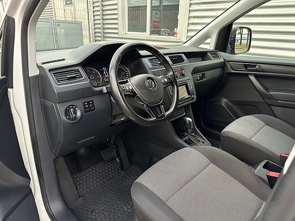 Volkswagen Caddy Maxi 9 of 26