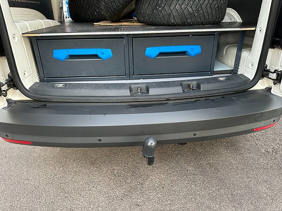 Volkswagen Caddy Maxi 24 of 26