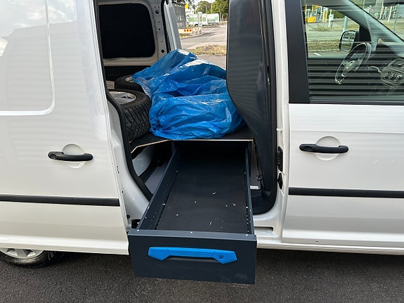 Volkswagen Caddy Maxi 26 of 26
