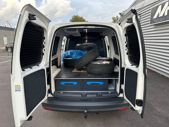 Volkswagen Caddy Maxi 20 of 26