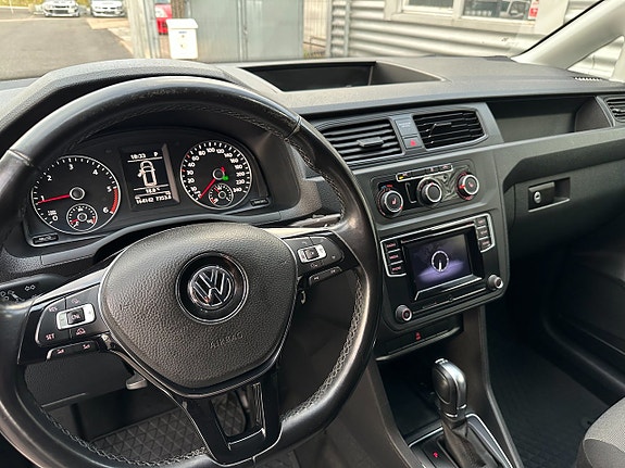 Volkswagen Caddy Maxi 13 of 26