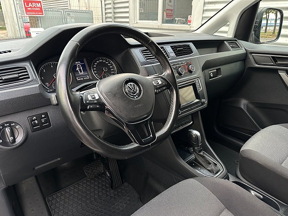 Volkswagen Caddy Maxi 10 of 26