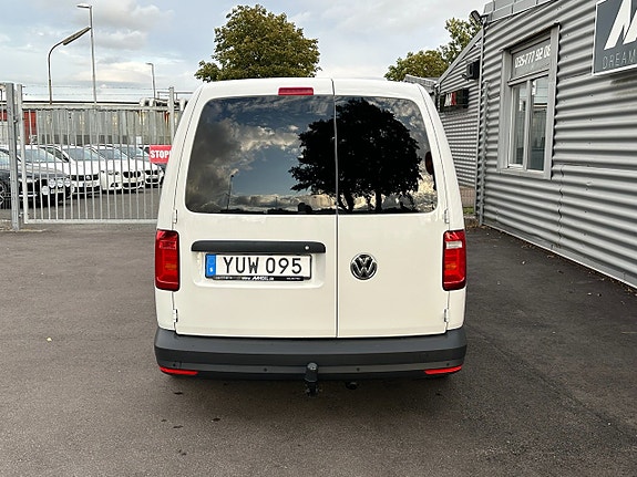 Volkswagen Caddy Maxi 4 of 26