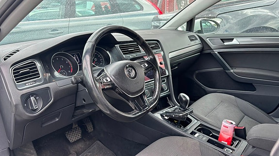 Volkswagen Golf VII 5 of 9