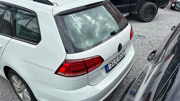 Volkswagen Golf VII 3 of 9