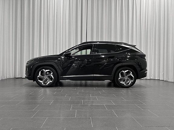 Hyundai Tucson 2 of 16