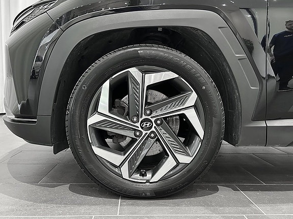 Hyundai Tucson 5 of 16
