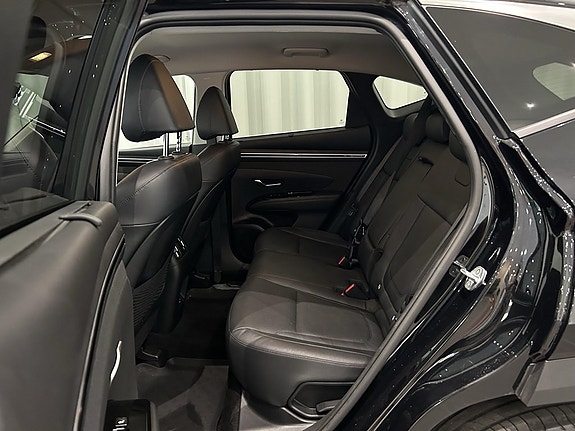 Hyundai Tucson 8 of 16