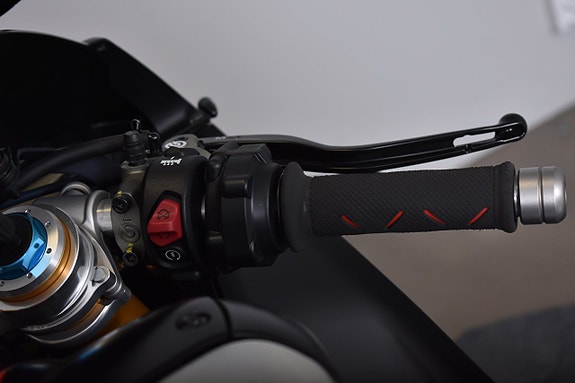 Ducati PANIGALE V4 SP2 /AKRAPOVIC HELS /RIZOMA! 17 of 19