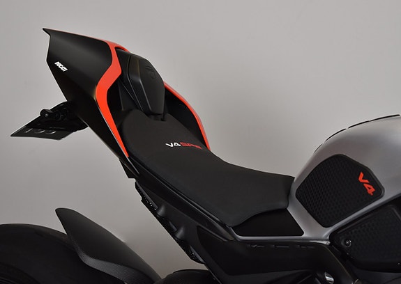 Ducati PANIGALE V4 SP2 /AKRAPOVIC HELS /RIZOMA! 14 of 19
