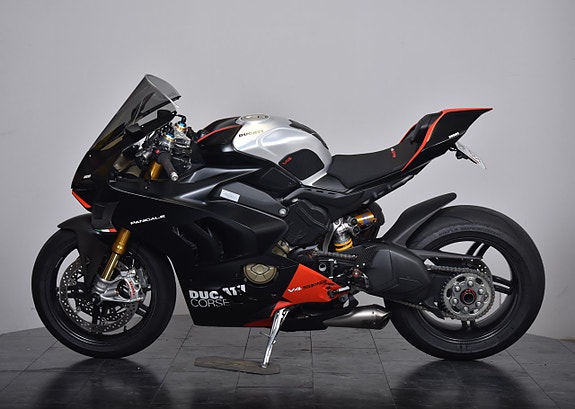 Ducati PANIGALE V4 SP2 /AKRAPOVIC HELS /RIZOMA! 4 of 19