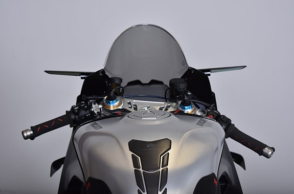 Ducati PANIGALE V4 SP2 /AKRAPOVIC HELS /RIZOMA! 18 of 19