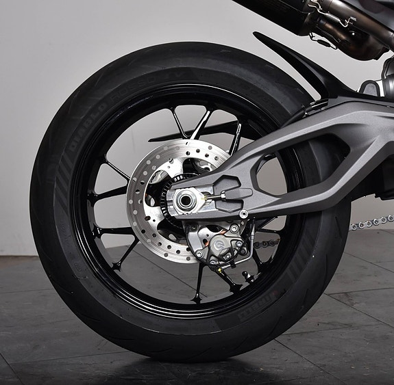 Ducati STREETFIGHTER V2 S /FULL TERMI /KOLFIBER 11 of 19