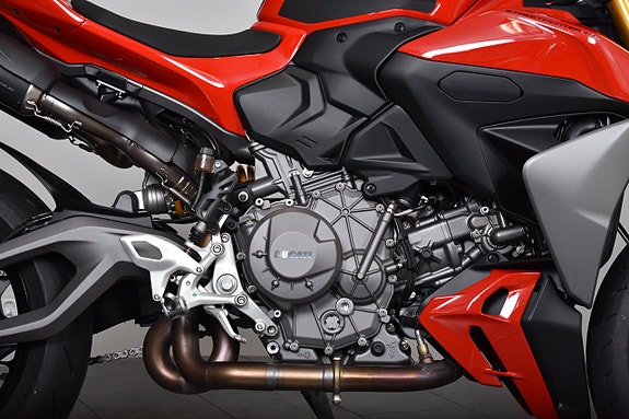 Ducati STREETFIGHTER V2 S /FULL TERMI /KOLFIBER 10 of 19