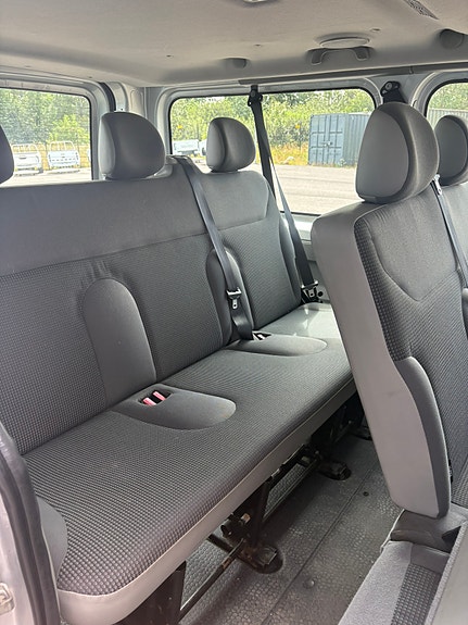 Opel Vivaro 8 of 8
