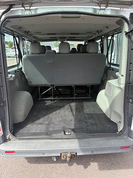 Opel Vivaro 5 of 8