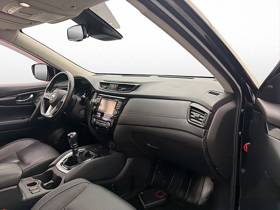 Nissan X-Trail 26 of 30