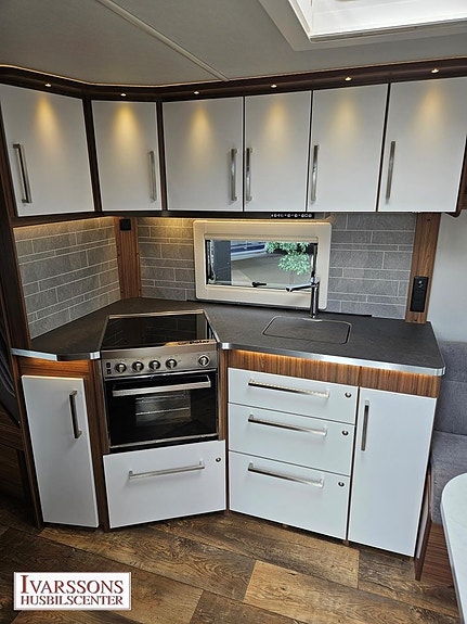 Polar 730 FDCXA Edition / Barnkammare / Alde / AC bodel / Markis 10 of 26