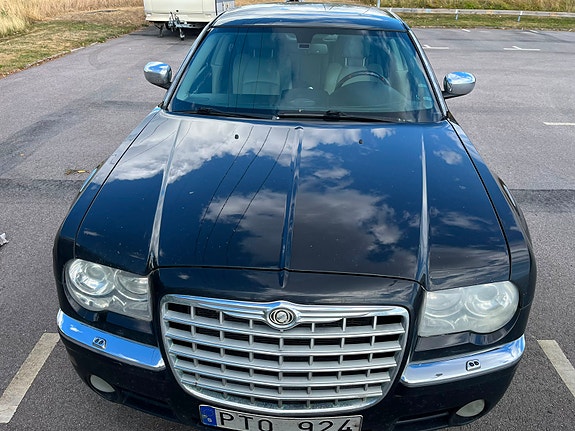 Chrysler 300C 10 of 11