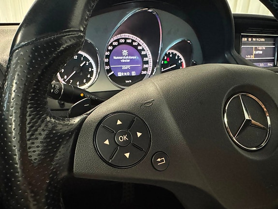 Mercedes-Benz E200 13 of 25