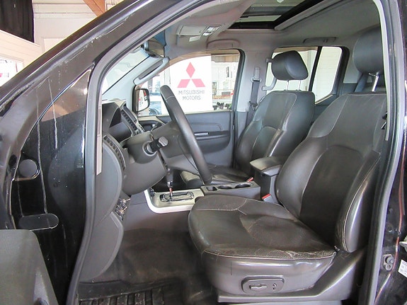 Nissan Navara 4 of 6