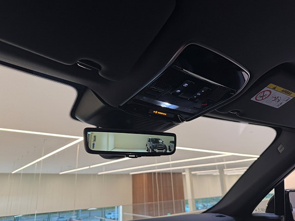 Land Rover Range Rover Sport 14 of 24