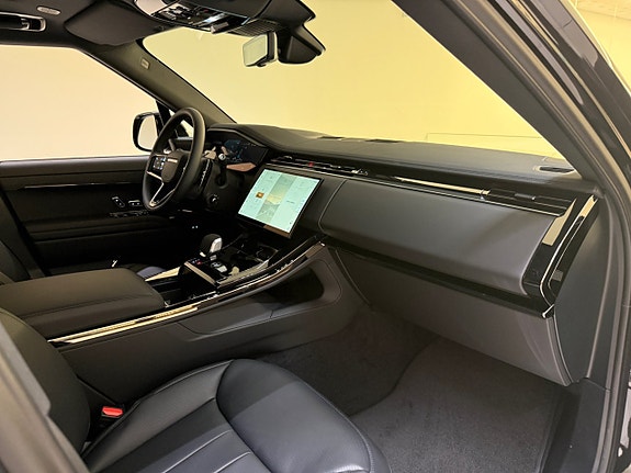 Land Rover Range Rover Sport 20 of 24