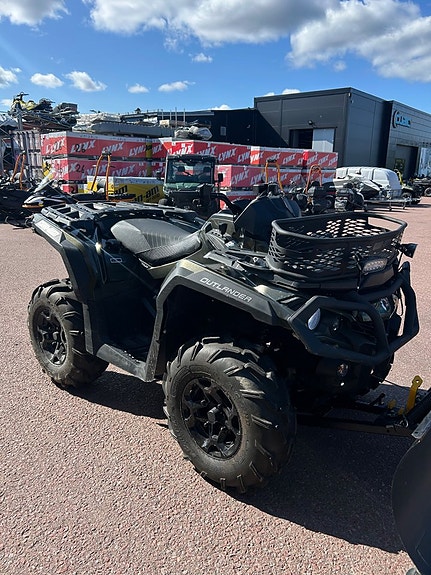 Can-Am Outlander 650 XU+ Momsad 3 of 6