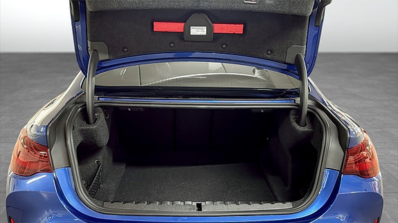 BMW M4 10 of 12