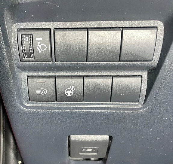 Toyota Yaris 13 of 18