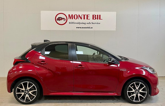 Toyota Yaris 4 of 18