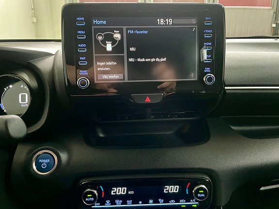 Toyota Yaris 15 of 18