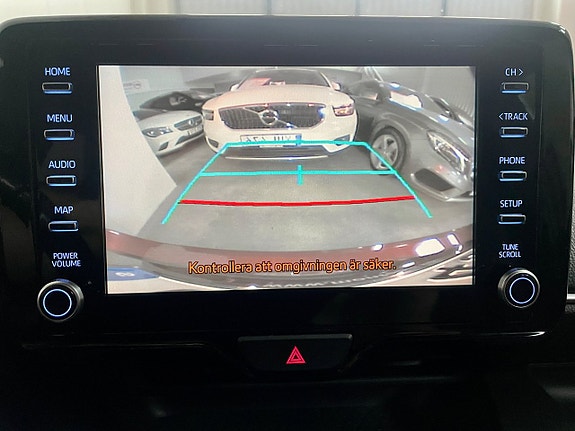 Toyota Yaris 16 of 18
