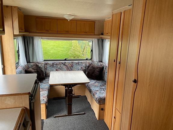 Adria Unica 562 lu 5 of 6