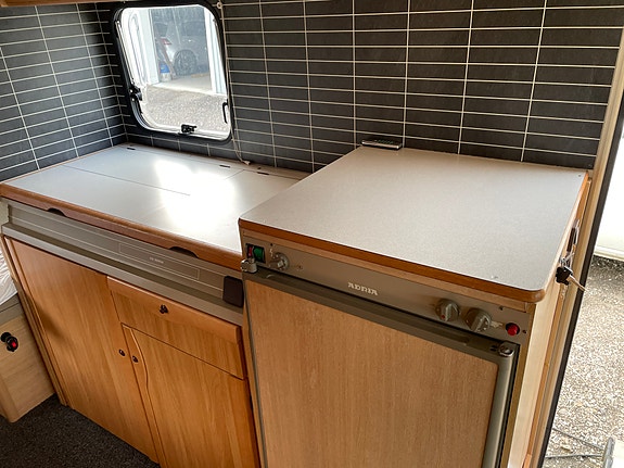 Adria Unica 562 lu 4 of 6