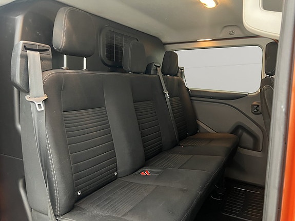 Ford Transit Custom 27 of 30