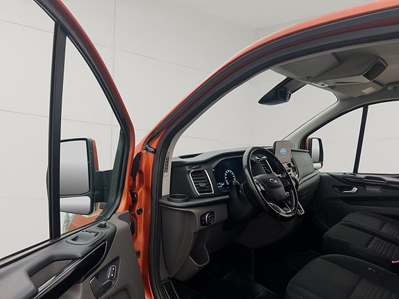 Ford Transit Custom 16 of 30