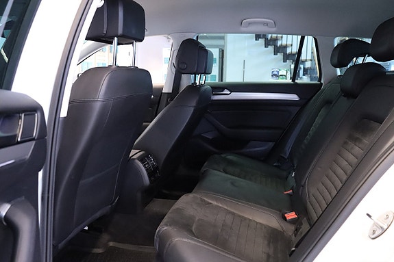 Volkswagen Passat 13 of 14