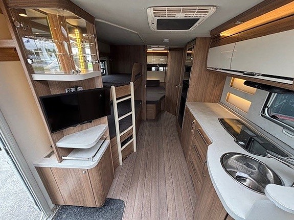 Knaus Sudwind 650 Scandinavian Selection barnkammare 9 of 18