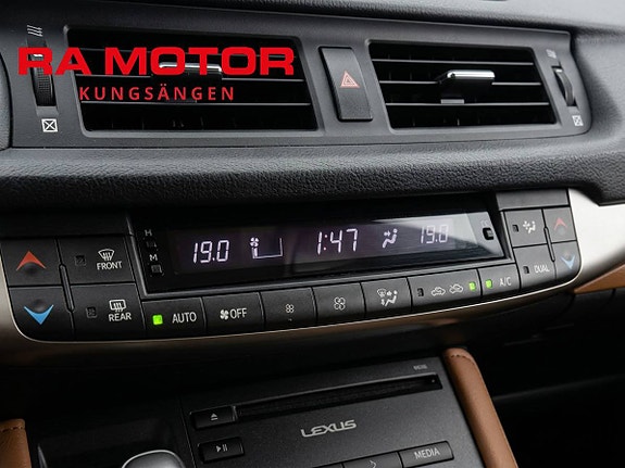 Lexus CT200h 18 of 20
